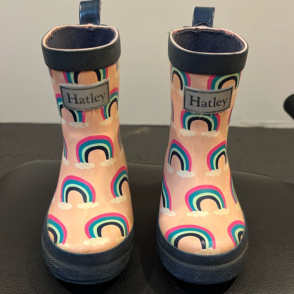 Hatley size 5 rain boots rainbow